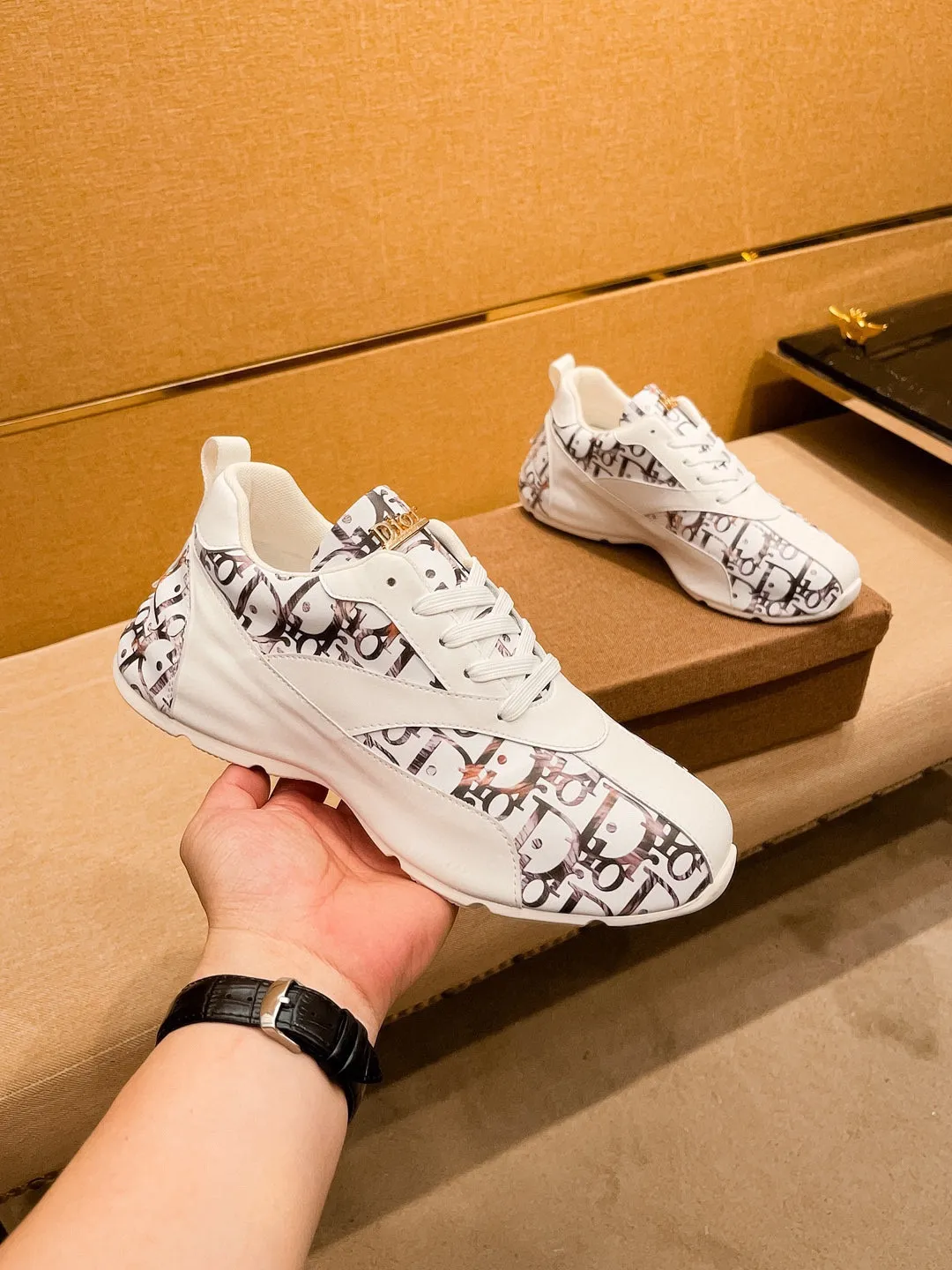 Men's shoes 💰 480💰【Dior】🔥Men's high-end brand of shoes official website 1:1 latest masterpiece: the upper is made of Italian imported first-layer cowhide with a comfortable and breathable lining➕original non-slip and wear-resistant outsole🔥, making walking more convenient and comfortable! An exclusive new model, a stunning work, a beautiful 1:1 replica [color] compared to the official quality! Create a fashionable personality to set off your uniqueness! A must-have for trendy men! Classic🔥Size: 38-44 Color: 🔥 1 color available🔥